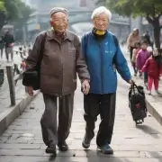 在上海市中老年人群的生活水平是否与全国平均水平相比较高或较低？