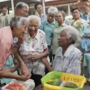 入住该中心的老年人口年龄范围是多少？