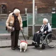 首先我想问的是盘锦市的老年人是否可以在养老中心接受护理服务？