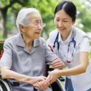 养老机构是否可以雇佣外籍护理人员来照顾老人？