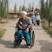 在新疆的养老服务机构中有哪些专业的护理人员和医护人员提供服务?
